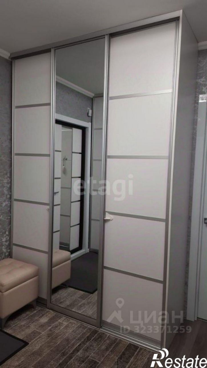 4-комн квартира ул Василенко, 7/1,  д. 7/1