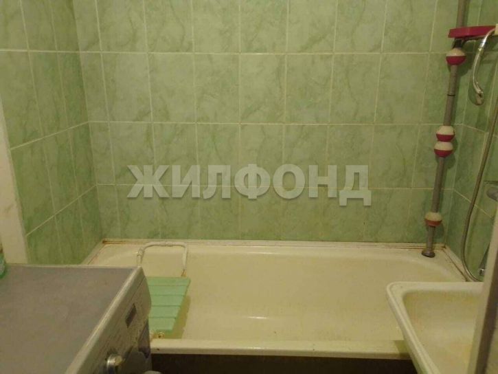 Комната Институтская улица, д.30/4