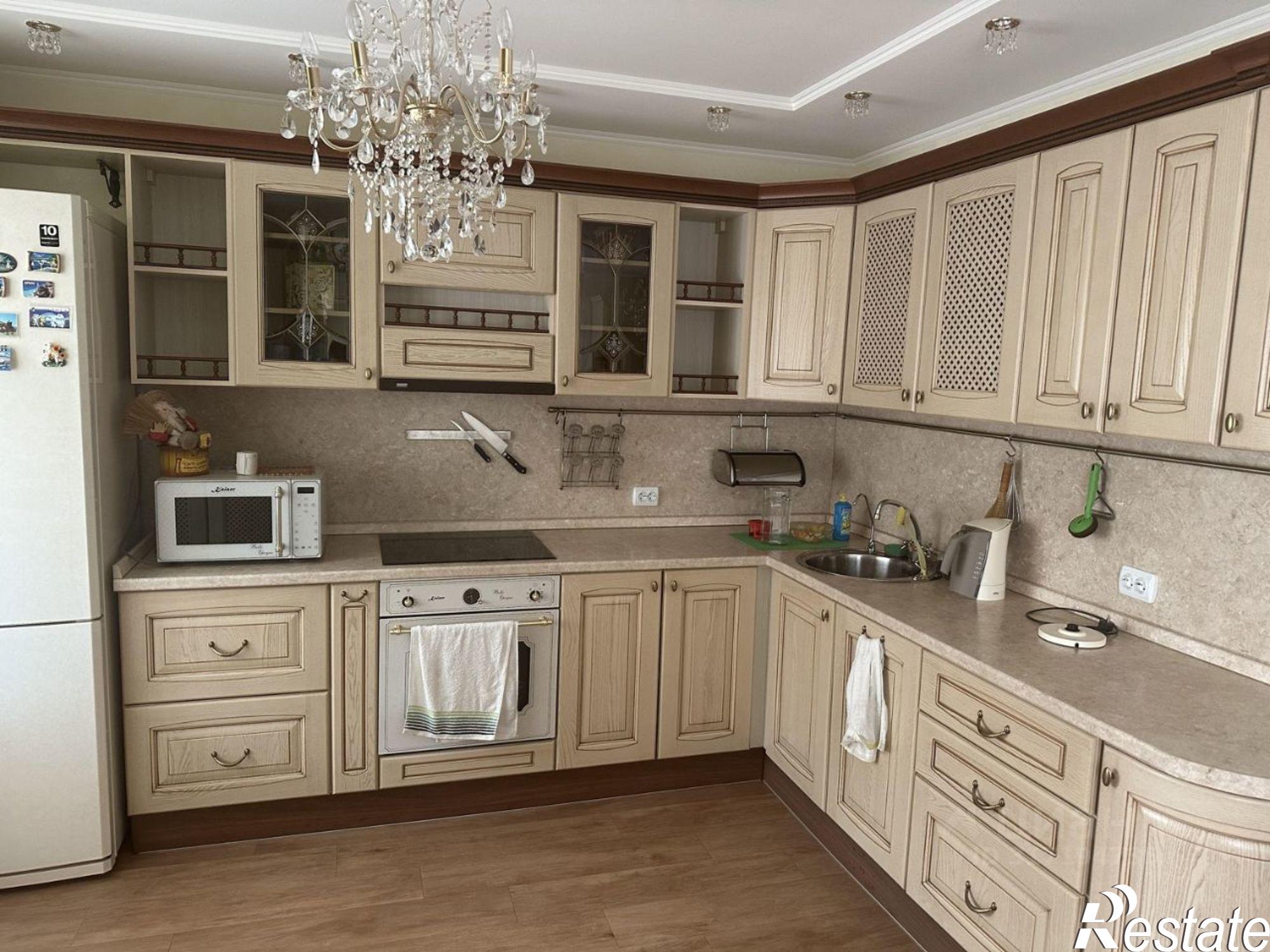 Сдать квартиру за 100 000 рублей на улица Кантемирова, 23