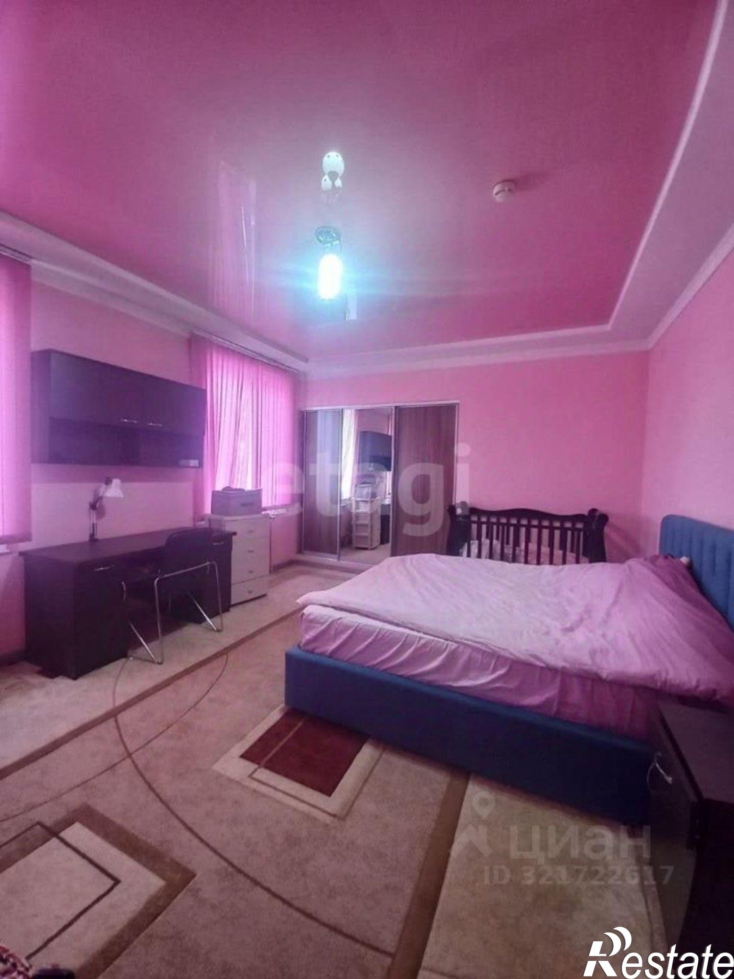 Сдать квартиру за 150 000 рублей на улица Островского, 117