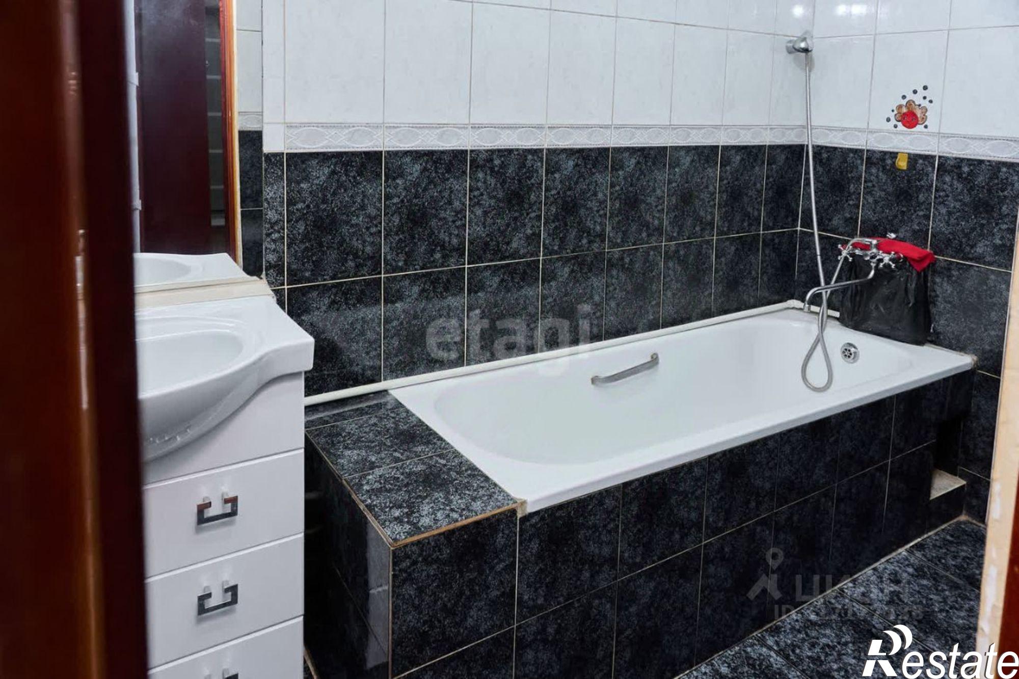 Купить квартиру за 7 200 000 рублей на улица Калинина, 142/2