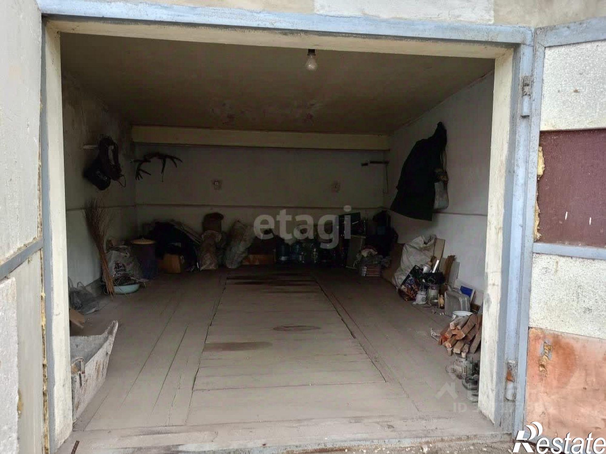 Купить гараж, место в паркинге за 2 000 030 рублей на улица Калинина, 133