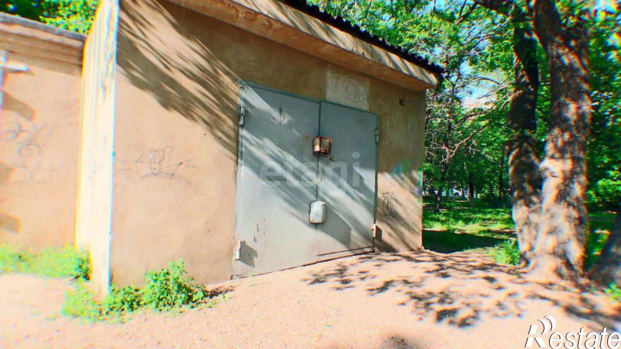 Купить гараж, место в паркинге за 2 000 030 рублей на улица Калинина, 133