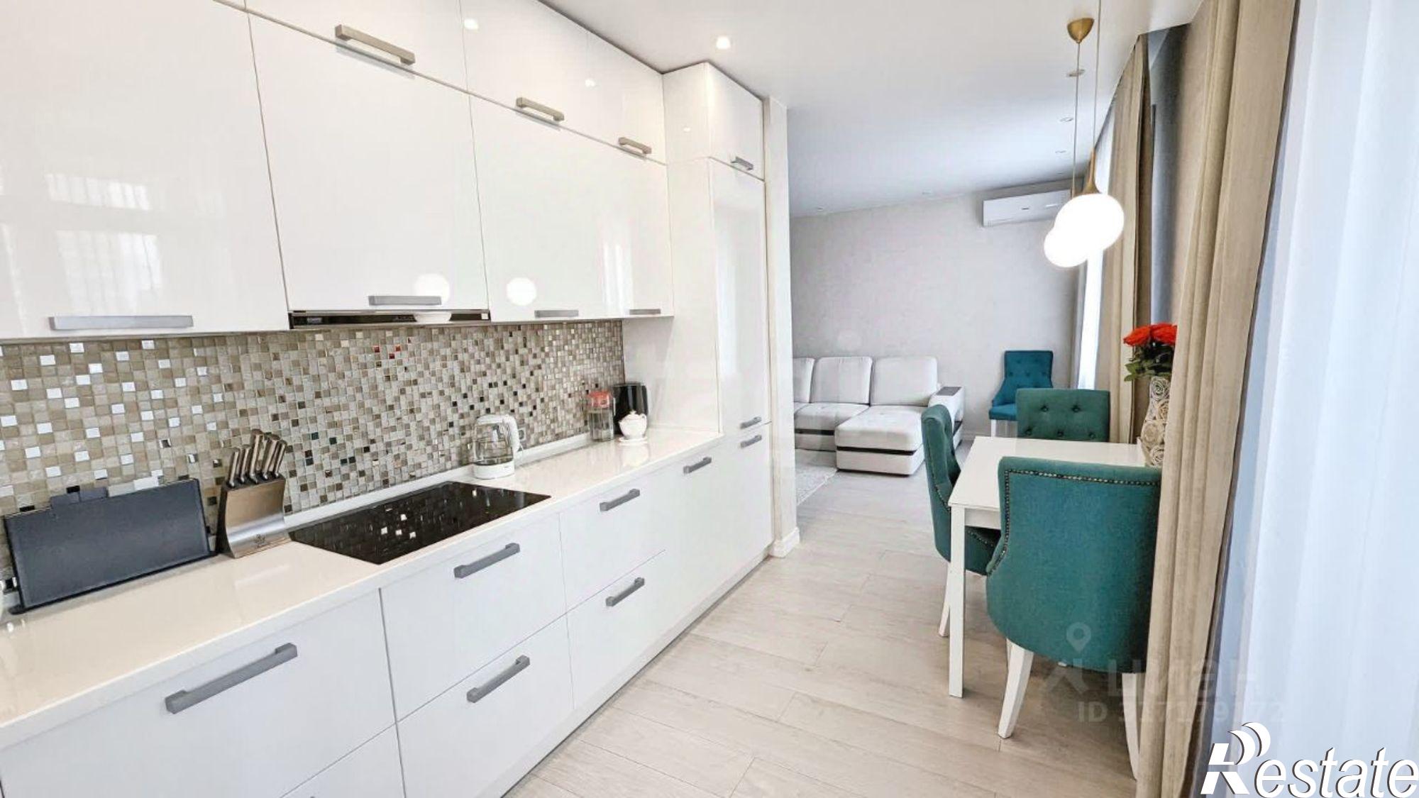 Купить квартиру за 18 900 000 рублей на Пионерская улица, 96