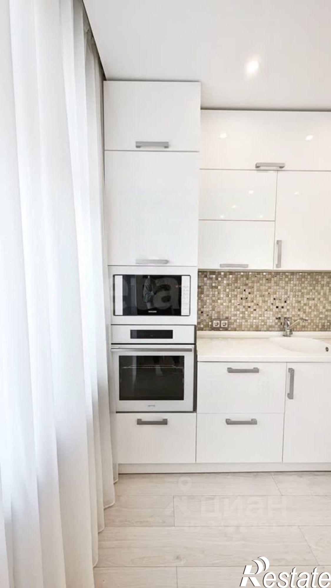 Купить квартиру за 18 900 000 рублей на Пионерская улица, 96