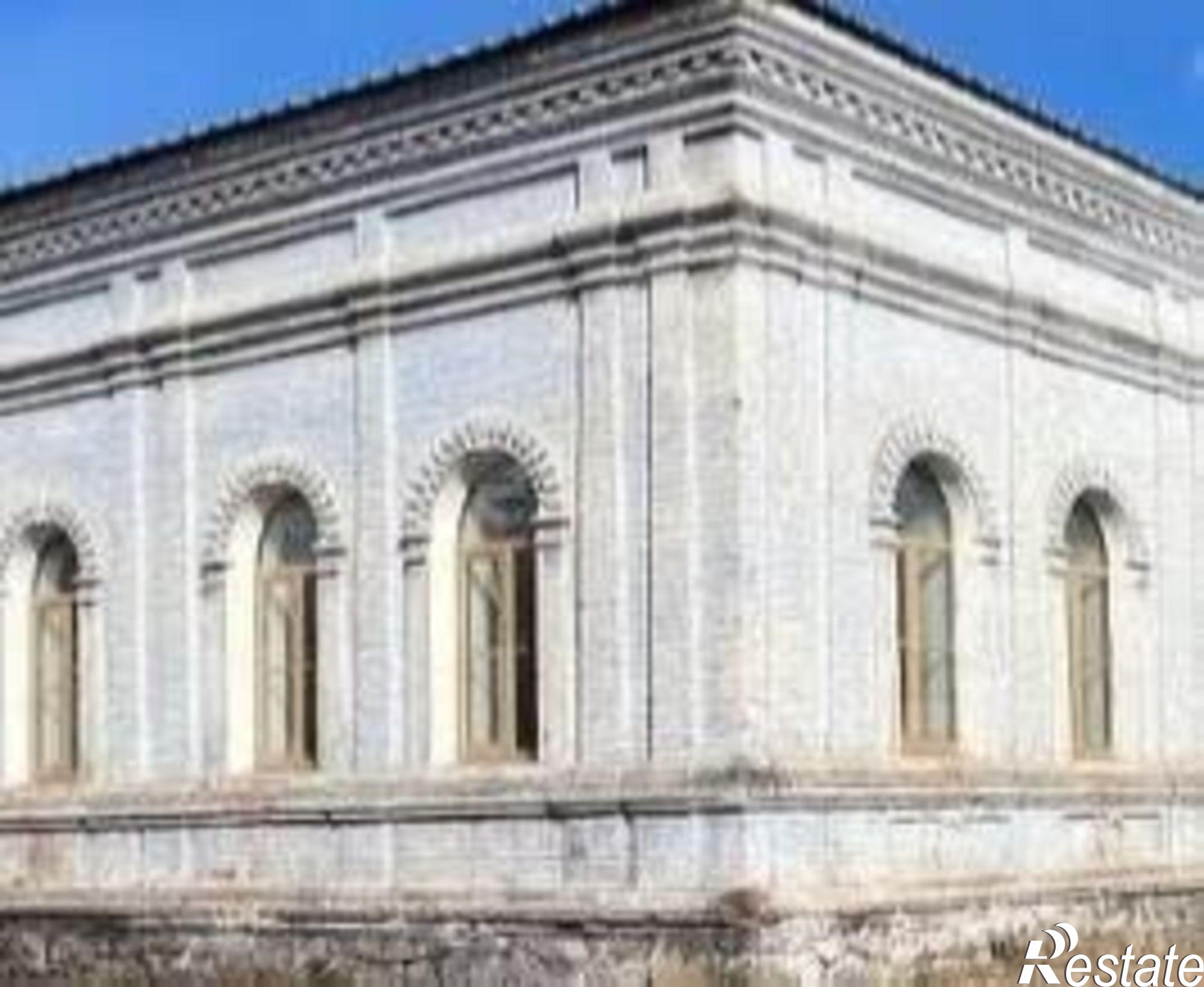 Купить помещение свободного назначения за 78 952 100 рублей на Первомайская улица, 25