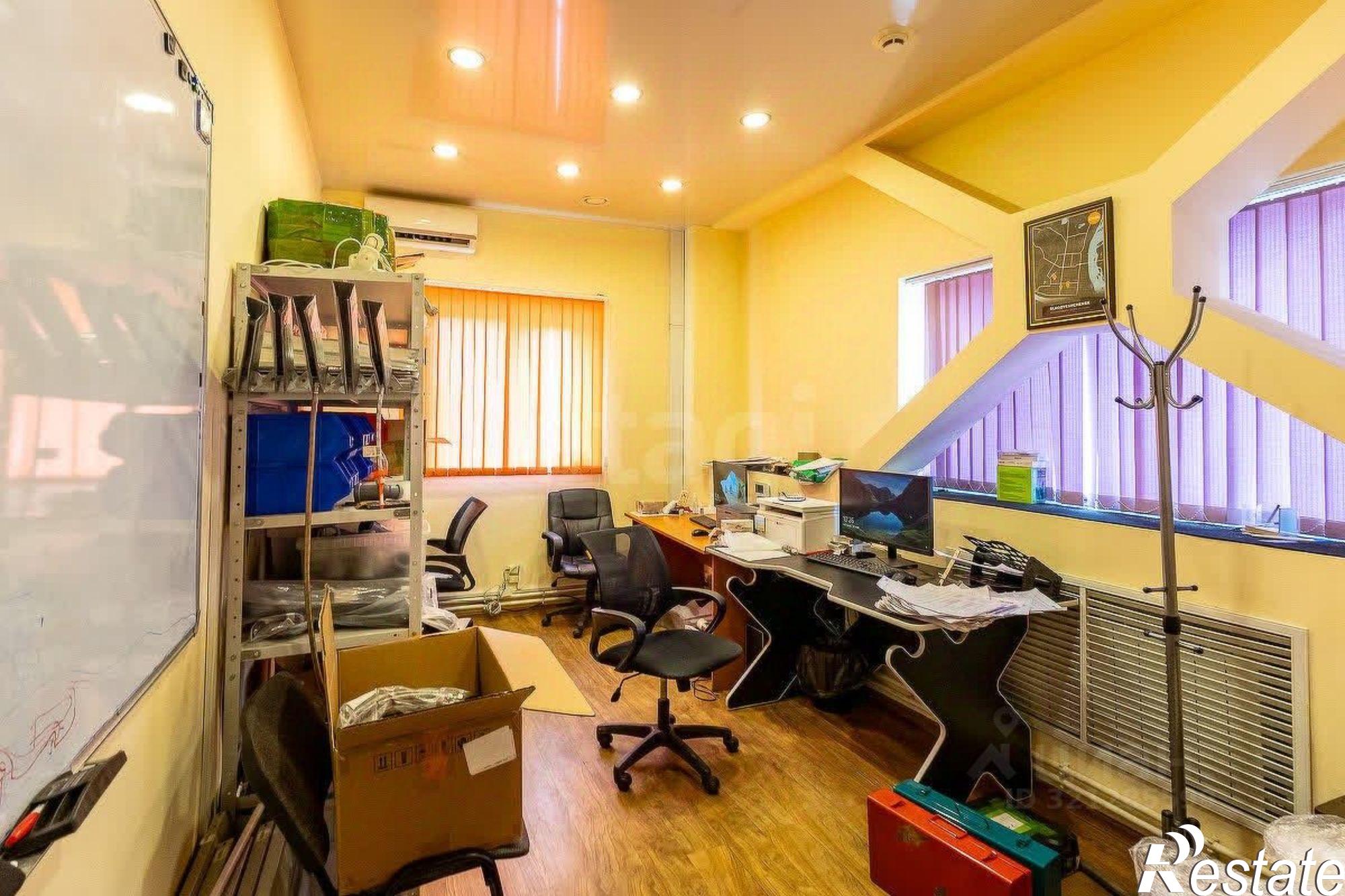 Купить складское помещение за 774 494 000 рублей на Набережная улица, 32Б