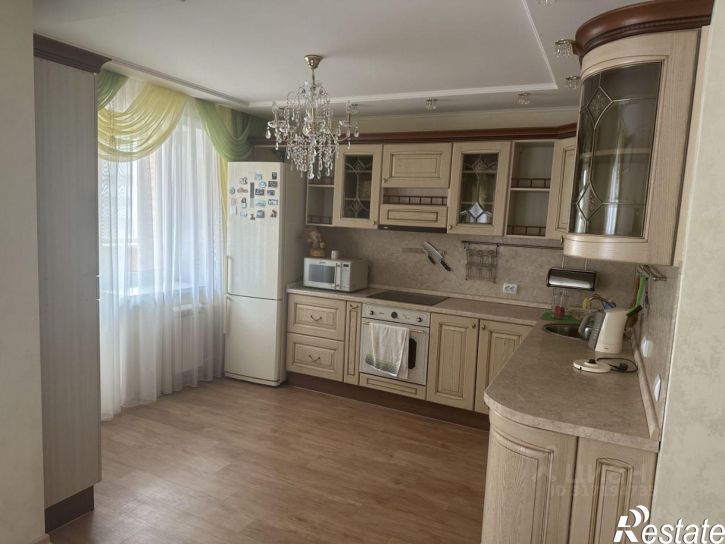 3-комн квартира улица Кантемирова, 23,  д. 23