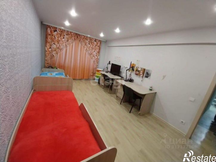 2-комн квартира улица Кантемирова, 1,  д. 1