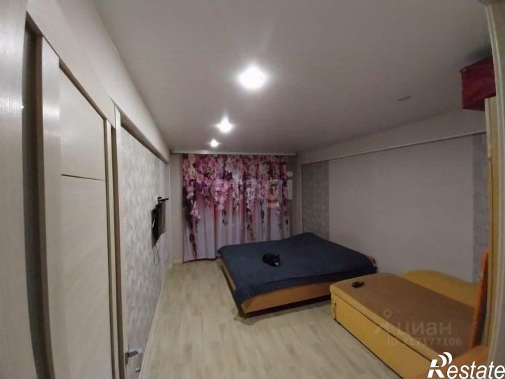 2-комн квартира улица Кантемирова, 1,  д. 1