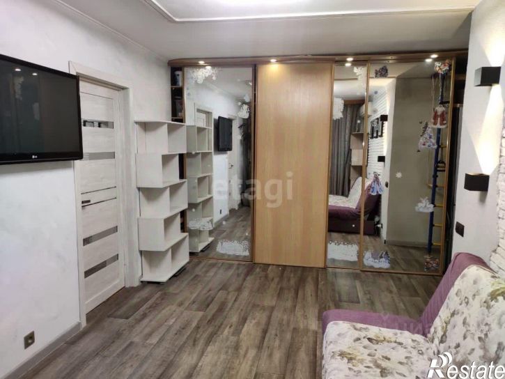 4-комн квартира улица Горького, 194,  д. 194