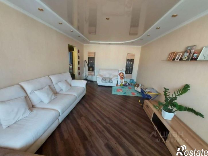 2-комн квартира улица Кантемирова, 23/2,  д. 23/2