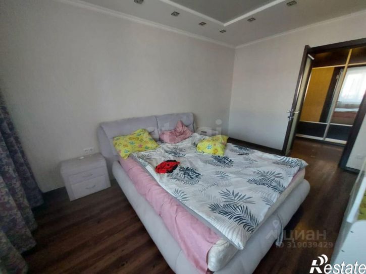 2-комн квартира улица Кантемирова, 23/2,  д. 23/2