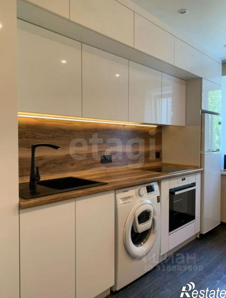 4-комн квартира улица Калинина, 110/4,  д. 110/4