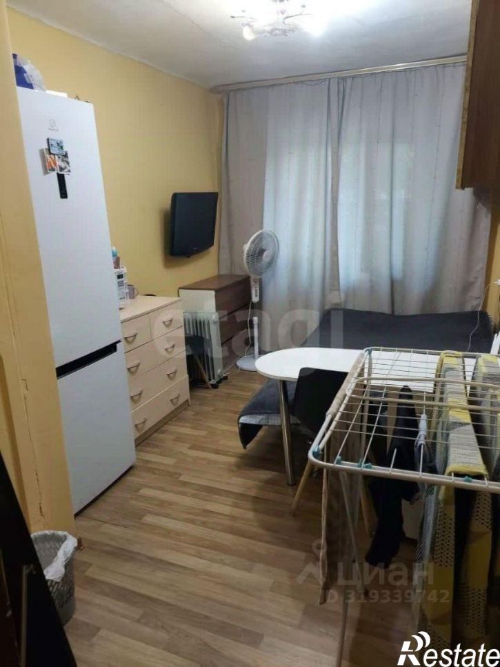 Комната улица 50 лет Октября, 210/2,  д. 210/2