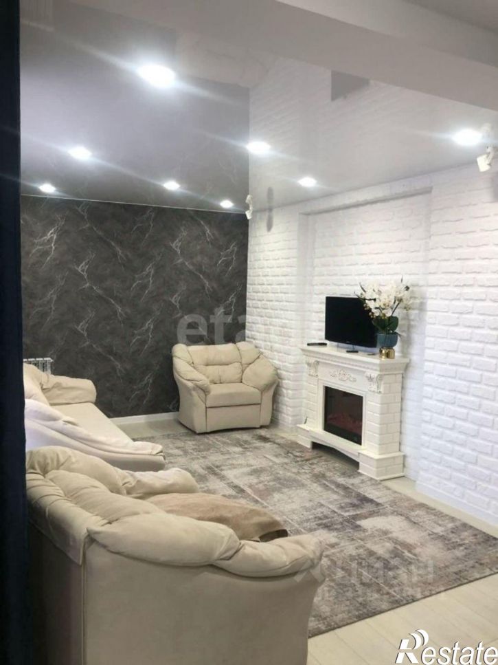 2-комн квартира Зейская улица, 220,  д. 220