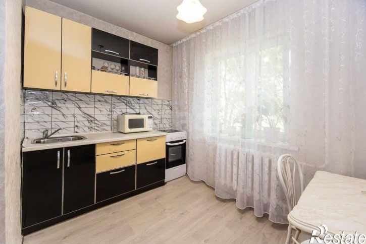 1-комн квартира улица Кантемирова, 18,  д. 18
