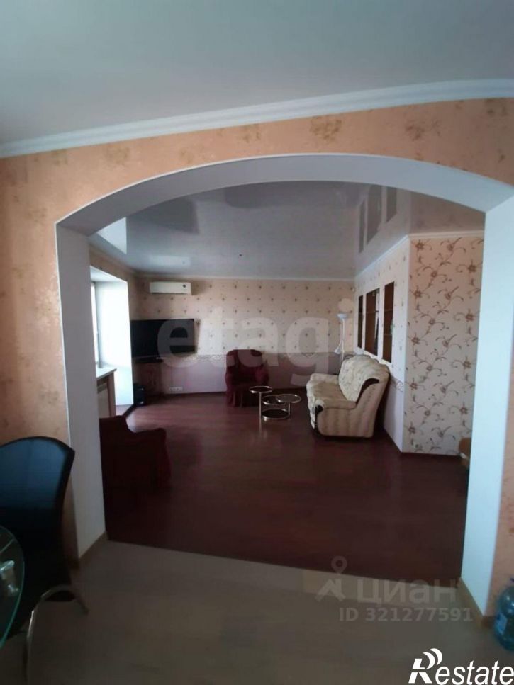 2-комн квартира улица Горького, 172/1,  д. 172/1