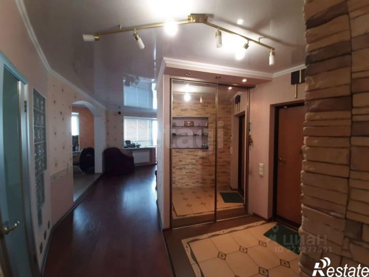 2-комн квартира улица Горького, 172/1,  д. 172/1