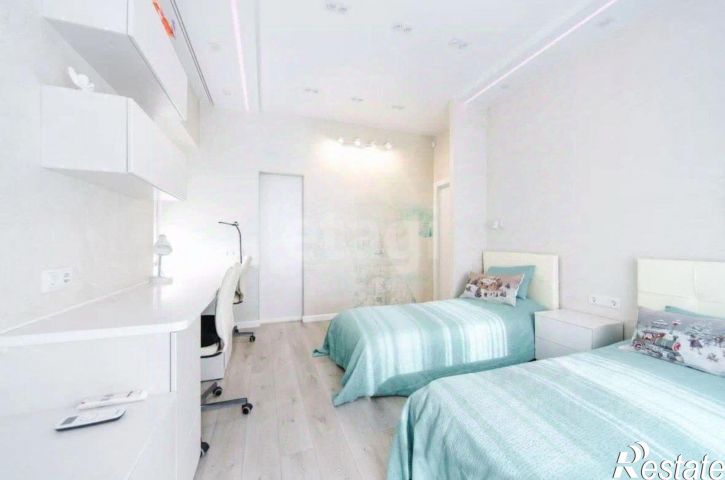 3-комн квартира улица Горького, 193,  д. 193