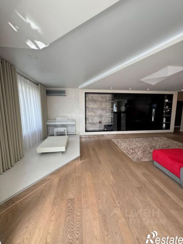 5-комн квартира Политехническая улица, 1,  д. 1