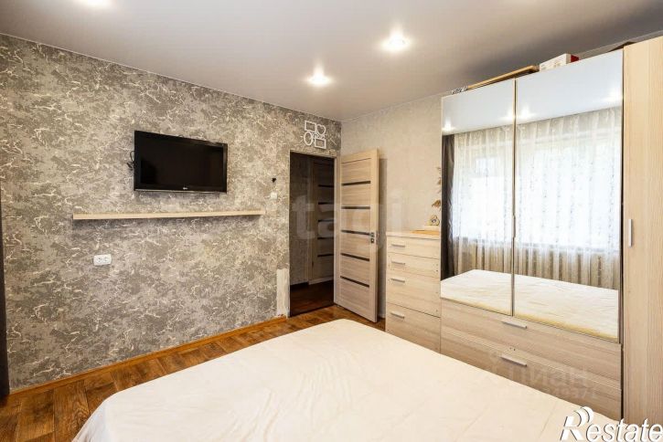 4-комн квартира ул Институтская, 13/5,  д. 13/5