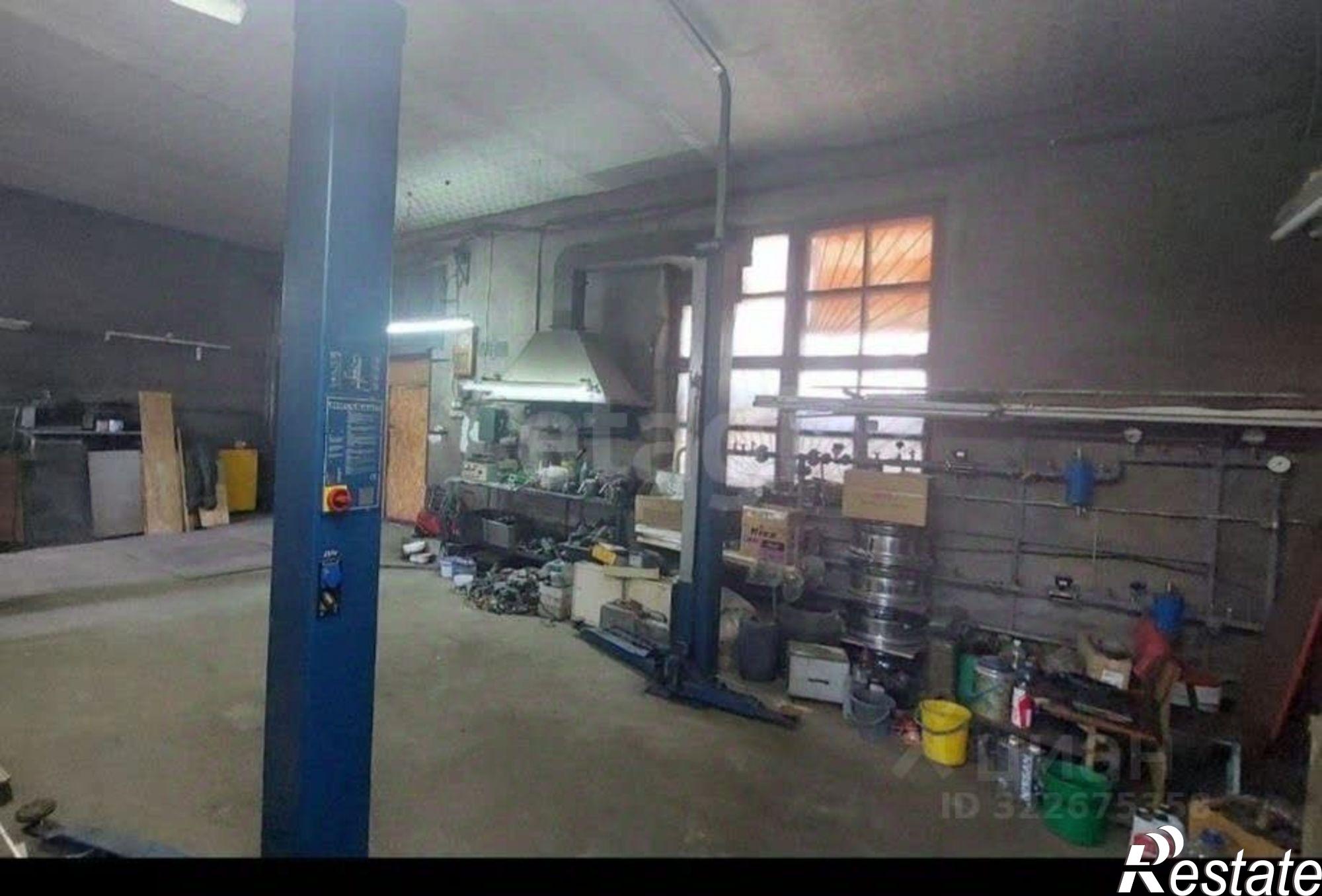 Купить гараж, место в паркинге за 12 000 100 рублей на Батарейная улица, 26/4