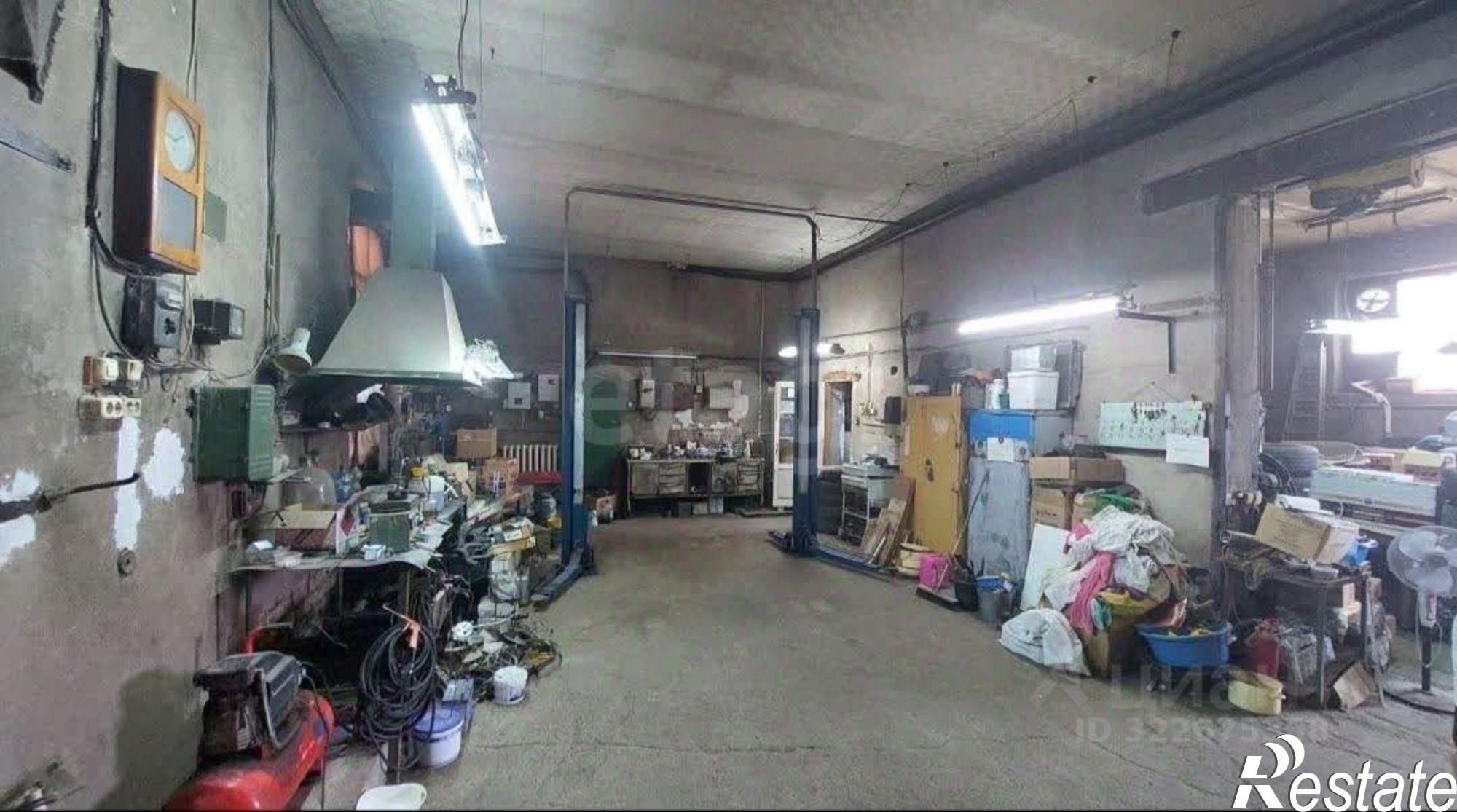 Купить гараж, место в паркинге за 12 000 100 рублей на Батарейная улица, 26/4