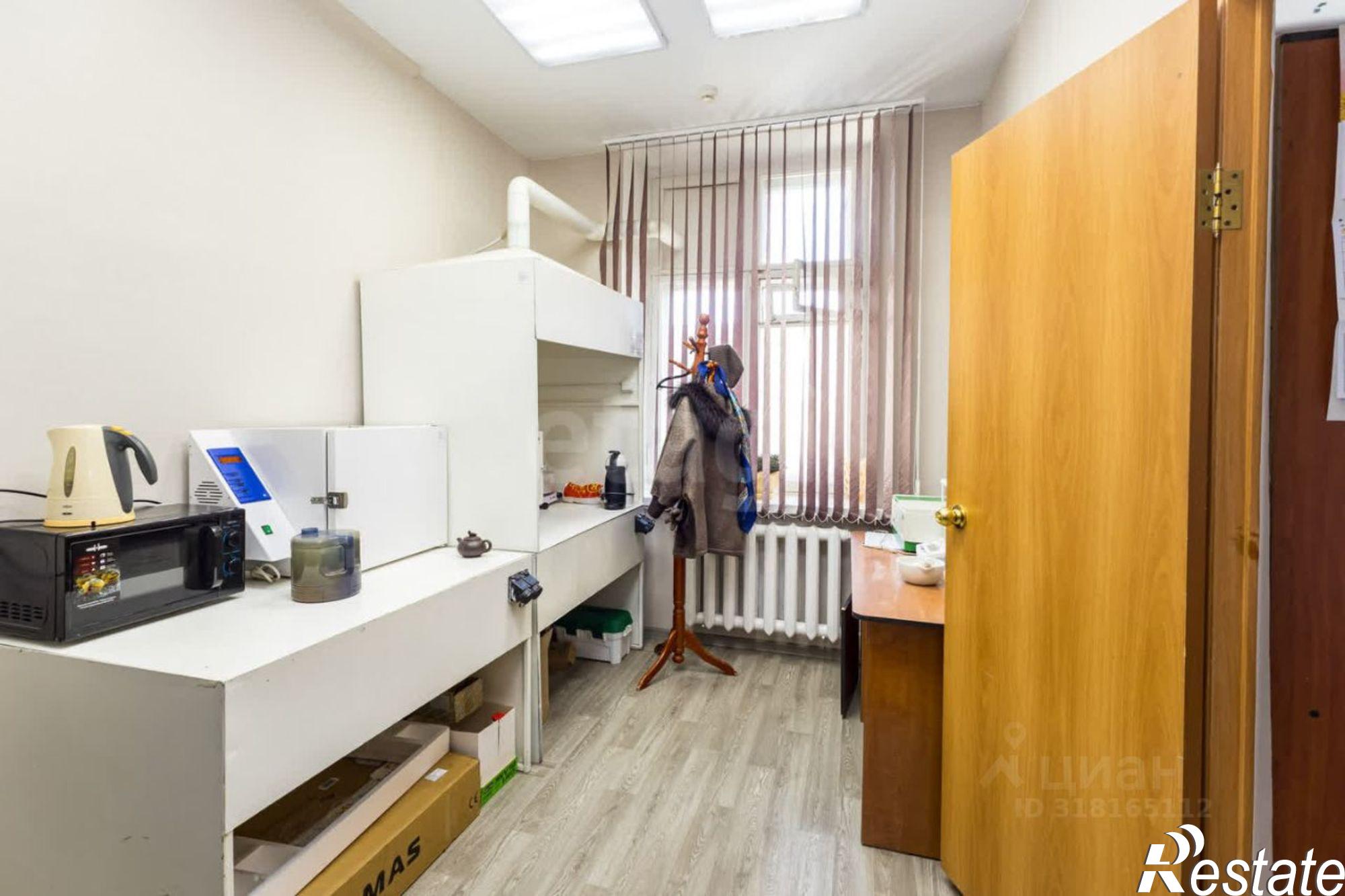 Купить офис, помещение под офис за 89 909 100 рублей на Первомайская улица, 1