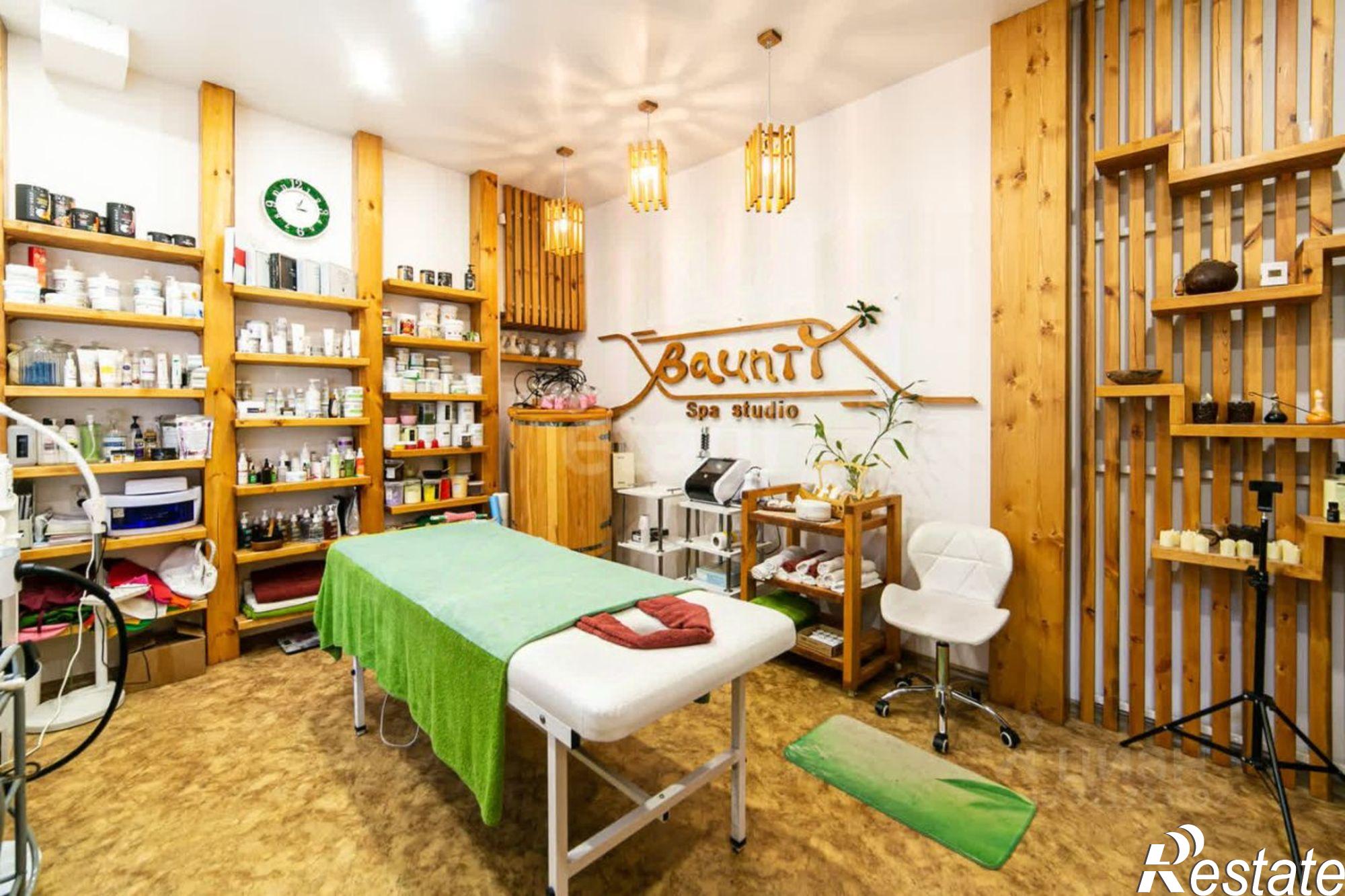 Купить офис, помещение под офис за 5 127 710 рублей на Театральная улица, 44