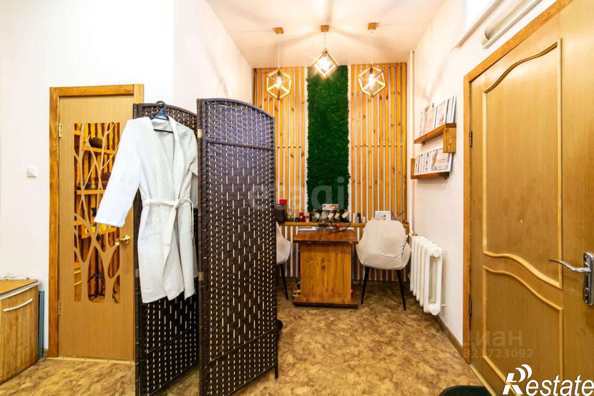 Купить офис, помещение под офис за 5 127 710 рублей на Театральная улица, 44