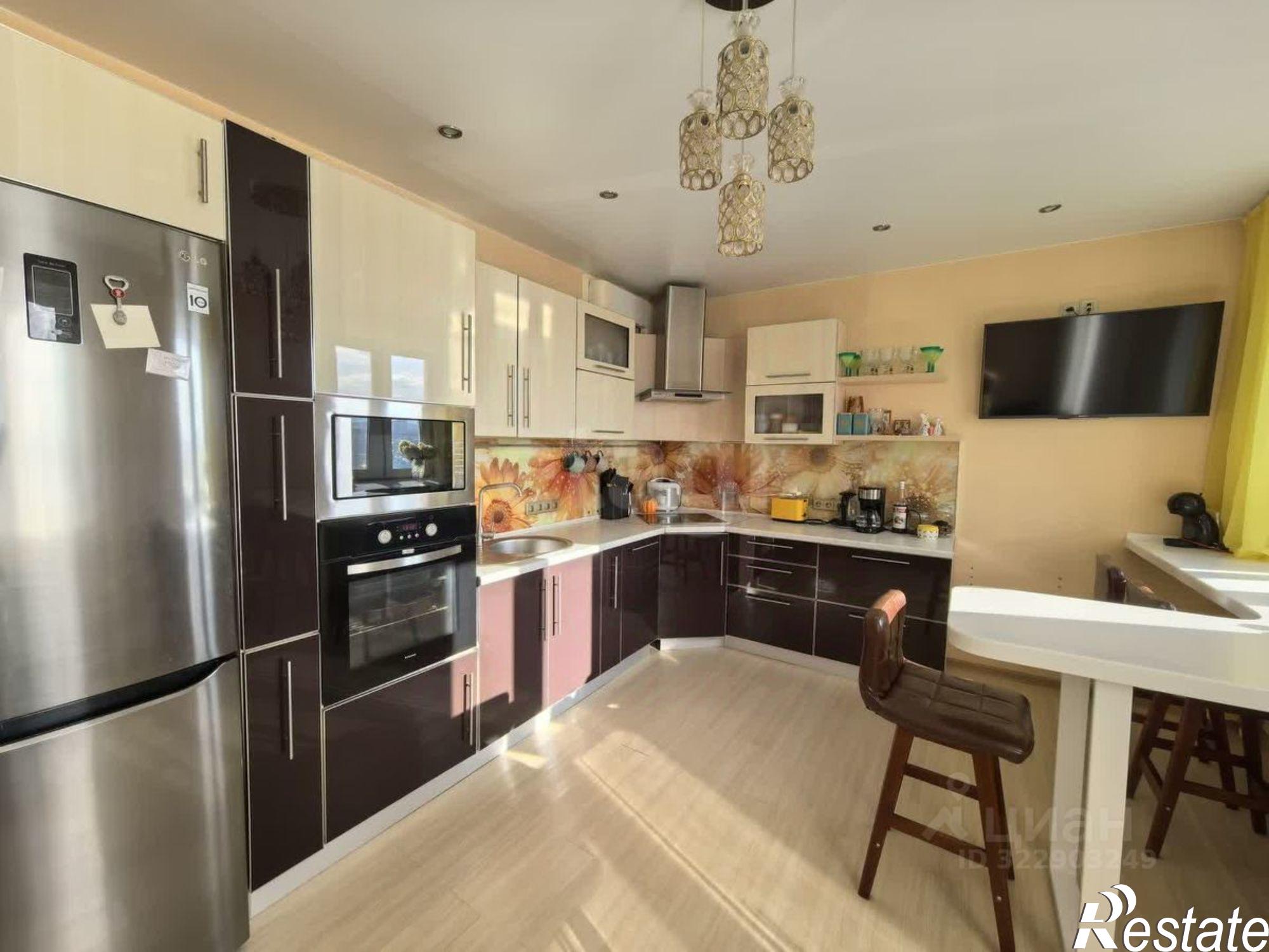 Купить квартиру за 15 000 000 рублей на Зейская улица, 222