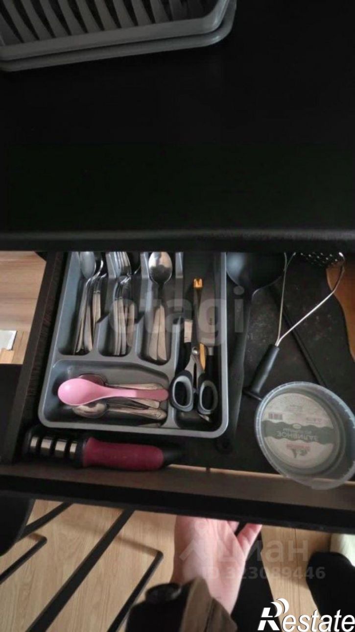 2-комн квартира улица Кантемирова, 23/2,  д. 23/2