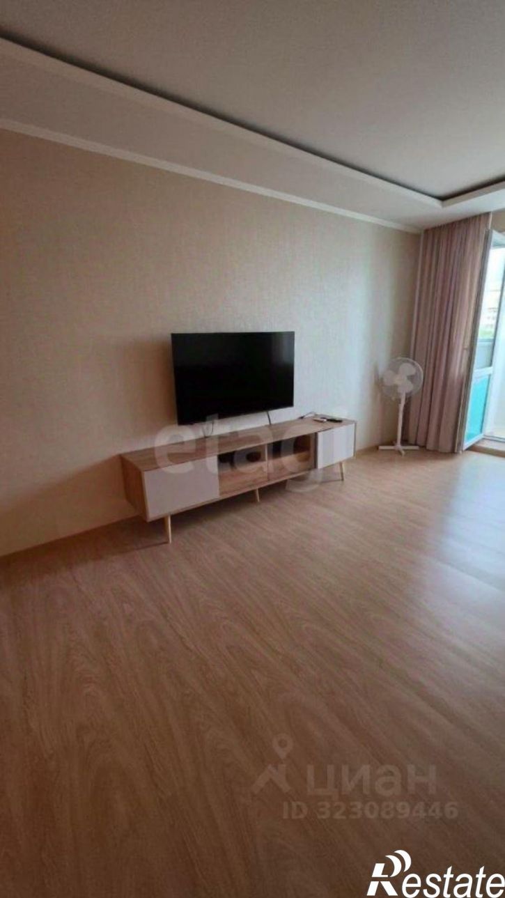 2-комн квартира улица Кантемирова, 23/2,  д. 23/2