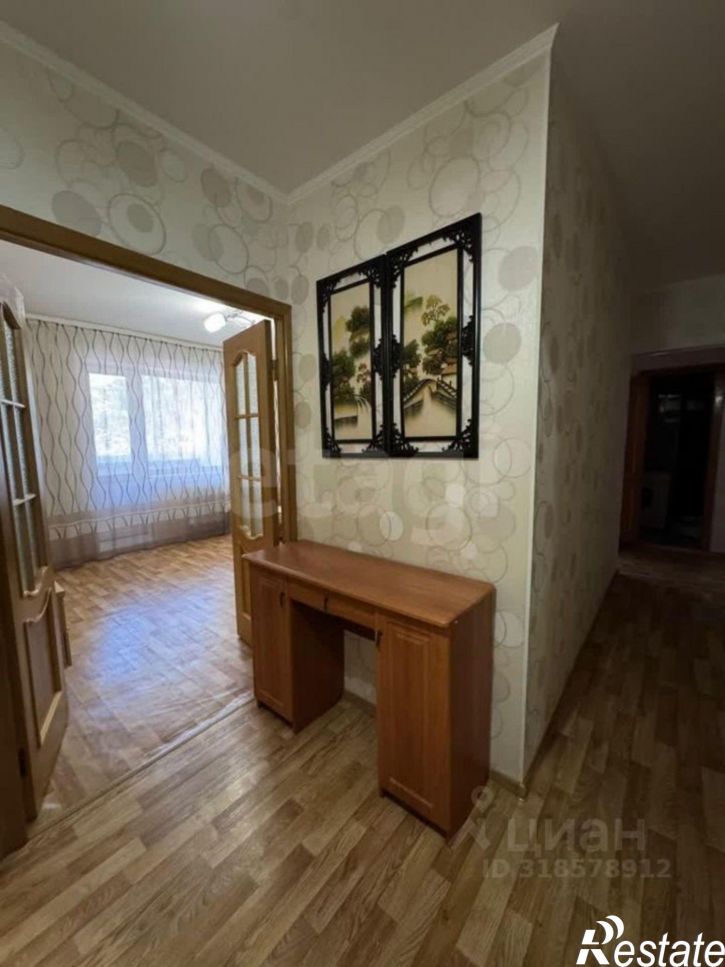 3-комн квартира улица Кантемирова, 20/4,  д. 20/4