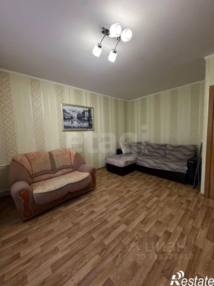 3-комн квартира улица Кантемирова, 20/4,  д. 20/4