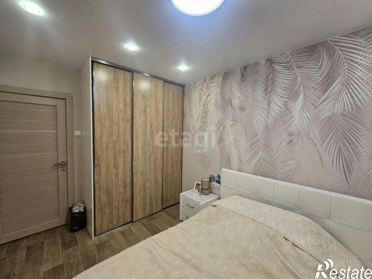 4-комн квартира улица Мухина, 31,  д. 31