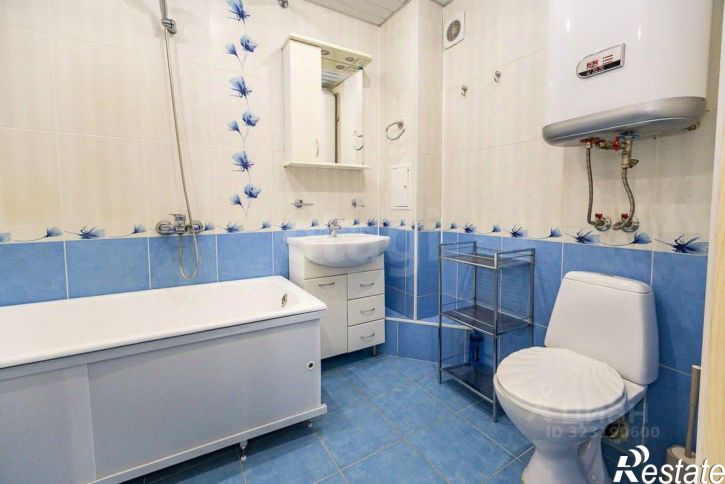 3-комн квартира улица Кантемирова, 6/4,  д. 6/4