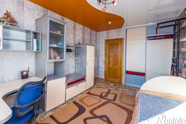 3-комн квартира улица Горького, 235,  д. 235