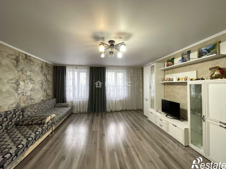 3-комн квартира улица Комарова, 25,  д. 25