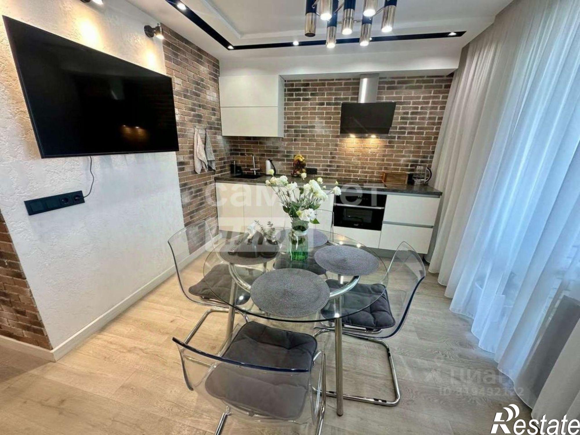 Купить квартиру за 13 500 000 рублей на улица Шимановского, 78