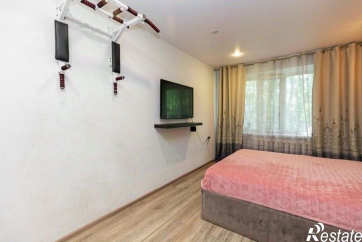 4-комн квартира улица Фрунзе, 40,  д. 40