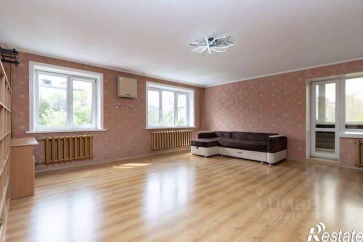 4-комн квартира улица Горького, 136,  д. 136