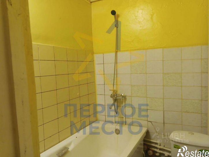 2-комн квартира улица Комарова, 21/1,  д. 21/1