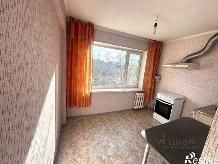 3-комн квартира улица Кантемирова, 1,  д. 1