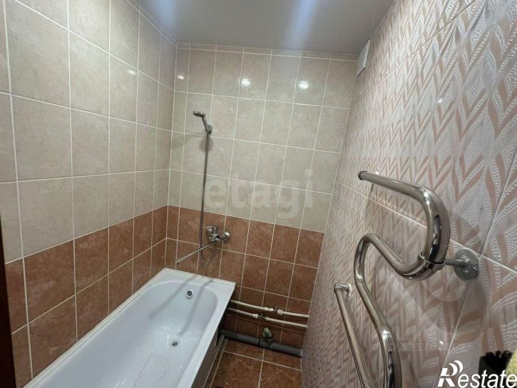 3-комн квартира улица Кантемирова, 1,  д. 1