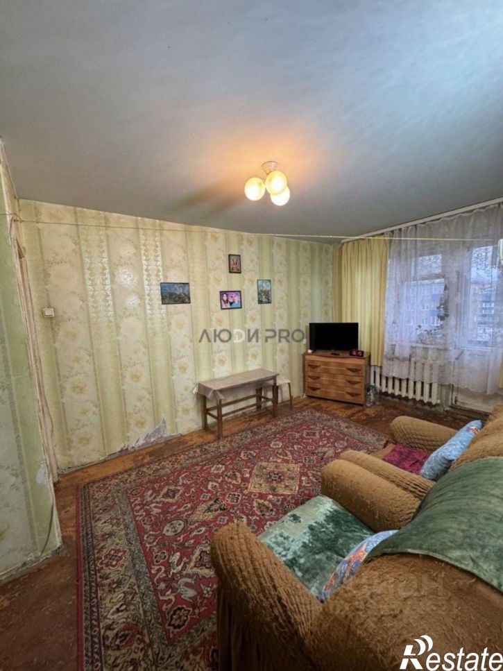 3-комн квартира улица Седова, 111/3,  д. 111/3