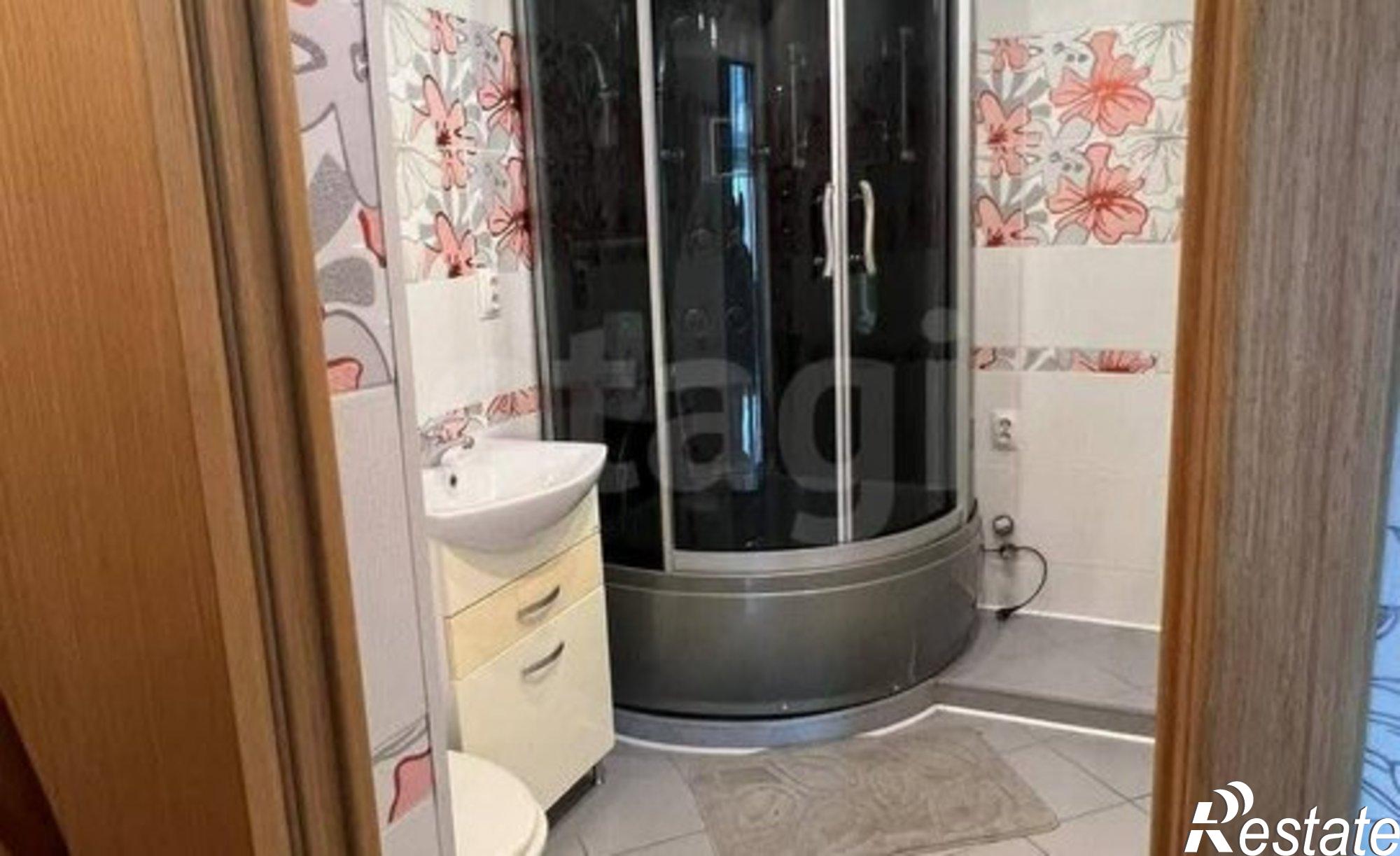 Купить квартиру за 9 300 000 рублей на улица Горького, 64