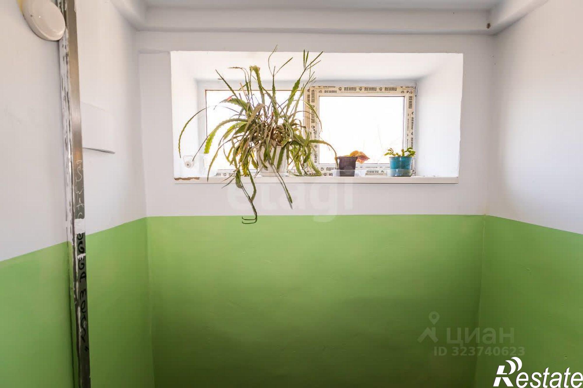 Купить комнату за 2 050 000 рублей на Театральная улица, 81/1