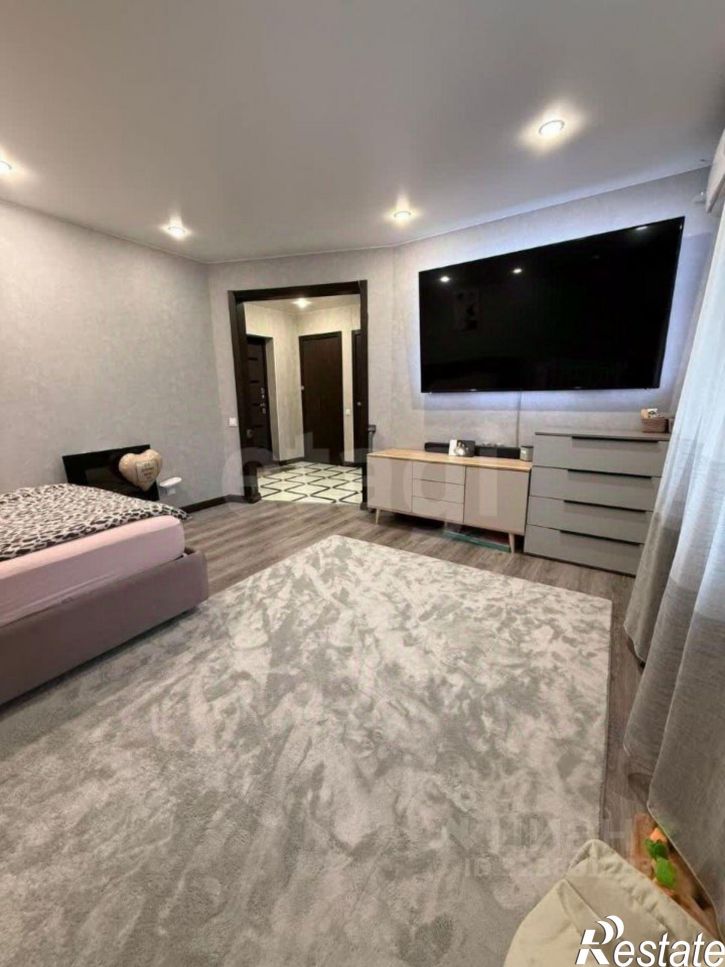 2-комн квартира Тополиная улица, 82,  д. 82